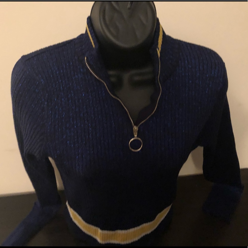 Sweater.  Fashion Nova